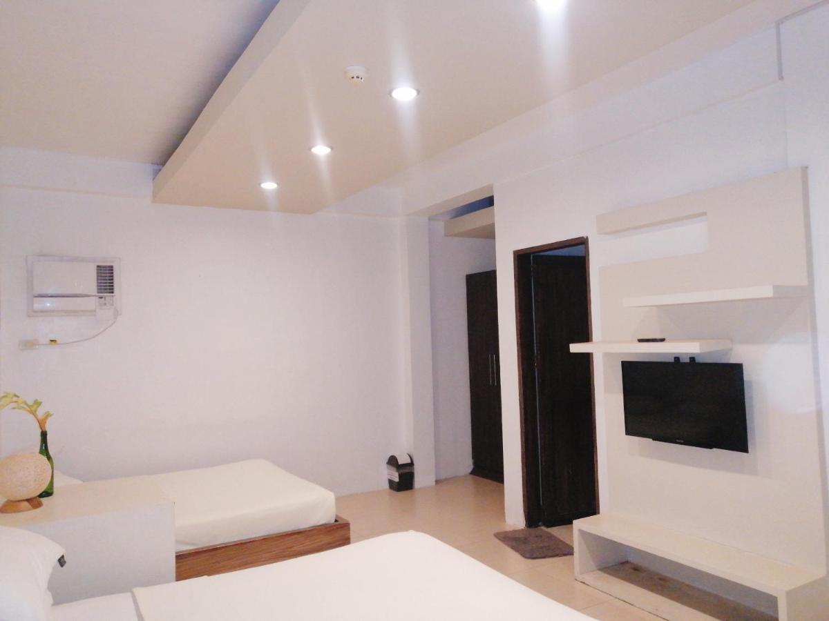 Seabird International Resort Balabag  Екстер'єр фото
