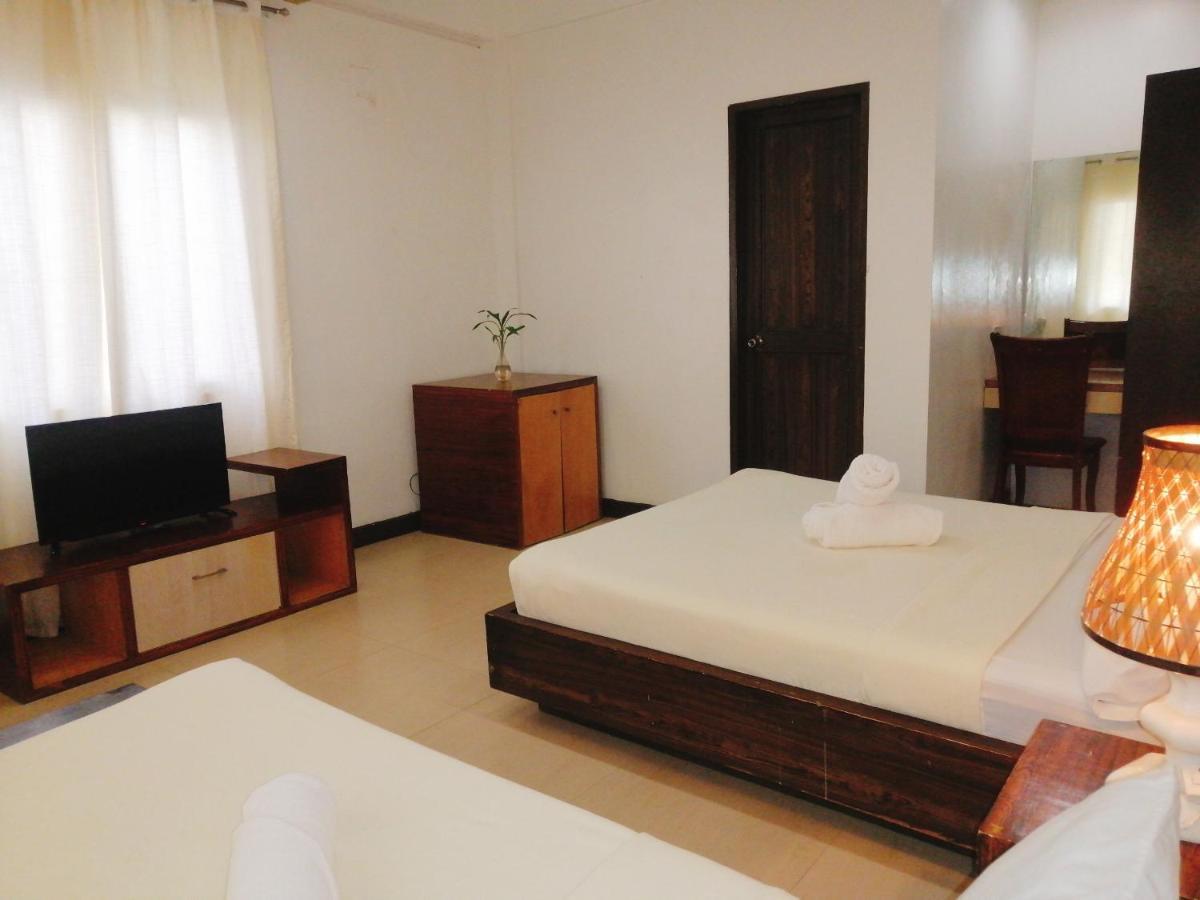 Seabird International Resort Balabag  Екстер'єр фото