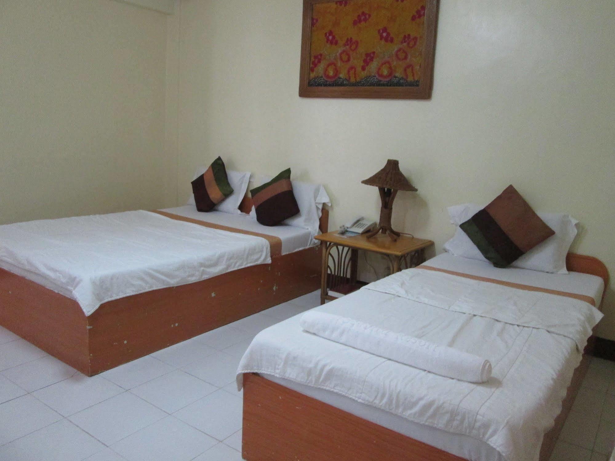 Seabird International Resort Balabag  Екстер'єр фото
