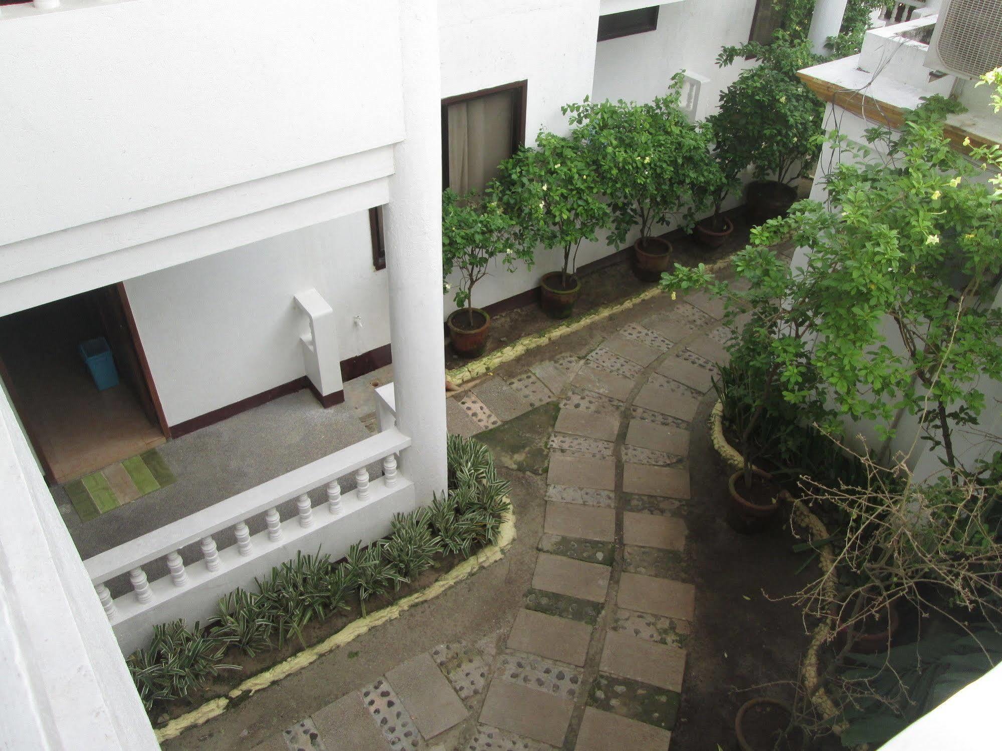 Seabird International Resort Balabag  Екстер'єр фото