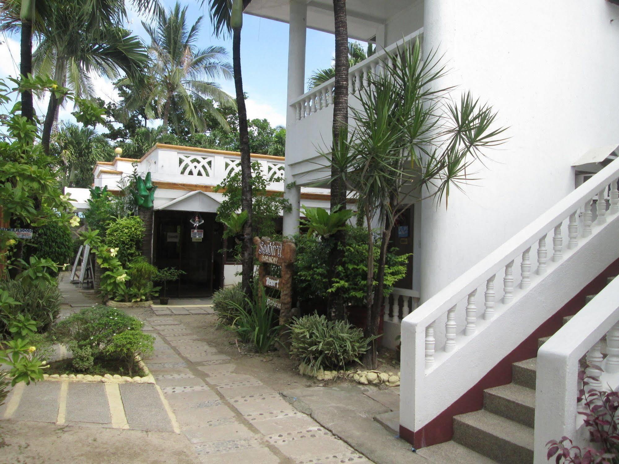 Seabird International Resort Balabag  Екстер'єр фото